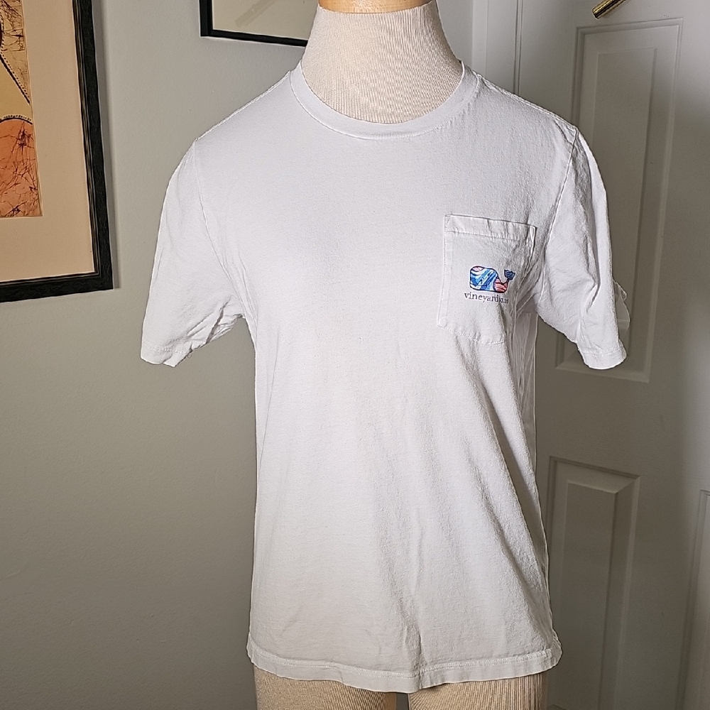 Vineyard Vines Classic White Short Sleeve Tee In A Kids Large. One Chest Pocket.